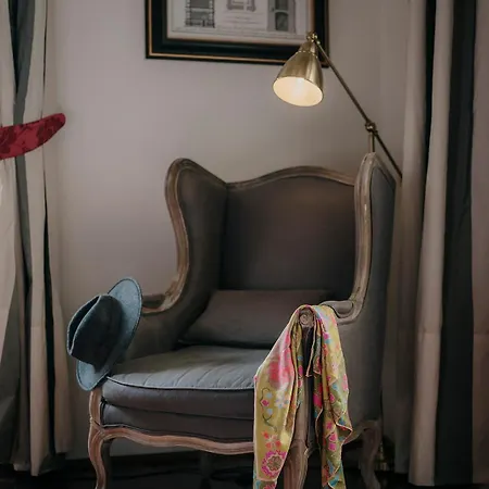 Peruzzi Urban Residences 3*