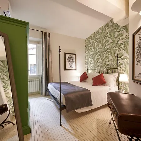 Peruzzi Urban Residences לינה וארוחת בוקר 3*